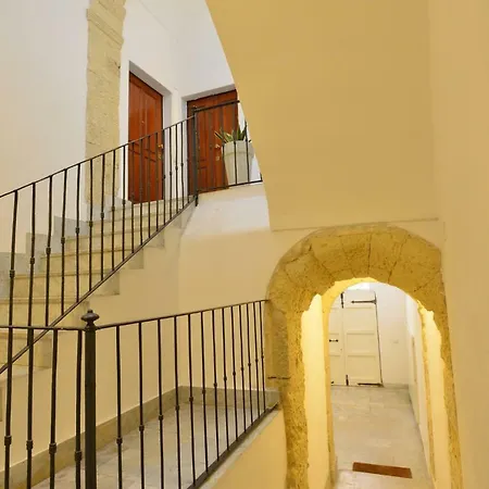 Izzhome Dsign Apartmán *