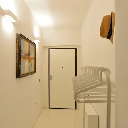 Izzhome Dsign * Κάλιαρι