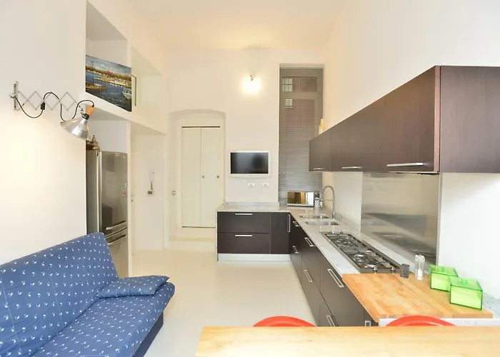 Izzhome Dsign كالياري